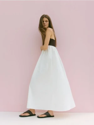 Reserved - Sukienka midi z lnem - złamana biel