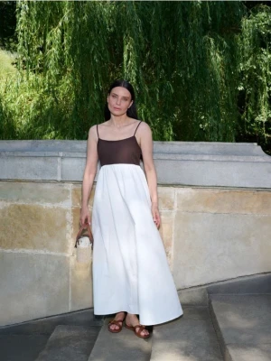 Reserved - Sukienka midi z lnem - złamana biel