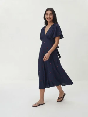 Reserved - Sukienka midi z lyocellem - granatowy