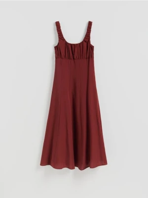 Reserved - Sukienka midi z lyocellem - mahoniowy