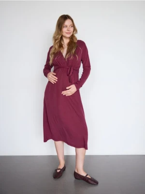 Reserved - Sukienka midi z modalem - bordowy