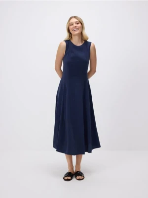 Reserved - Sukienka midi z modalem - granatowy