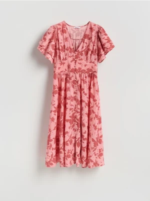 Reserved - Sukienka midi z modalem - różowy