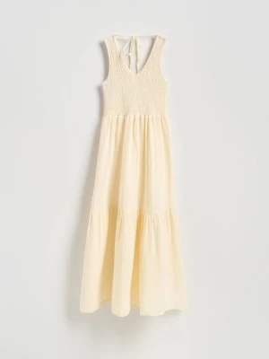Reserved - Sukienka midi z muślinu - kremowy
