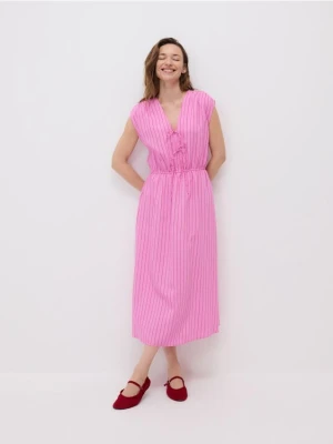 Reserved - Sukienka midi z wiązaniami - fuksja