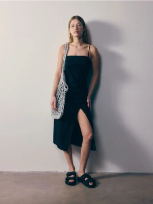 Reserved - Sukienka midi z wiskozą i lnem - czarny