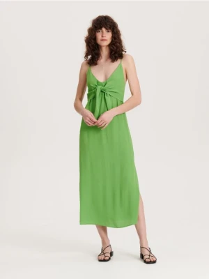 Reserved - Sukienka midi z wiskozy - zielony