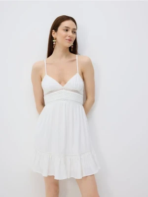 Reserved - Sukienka mini na ramiączkach - złamana biel
