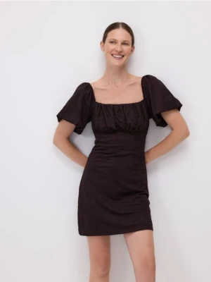 Reserved - Sukienka mini z haftem - ciemnobrązowy