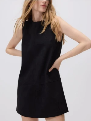 Reserved - Sukienka mini z imitacji zamszu - czarny