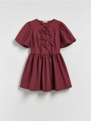 Reserved - Sukienka mini z wiązaniem - bordowy