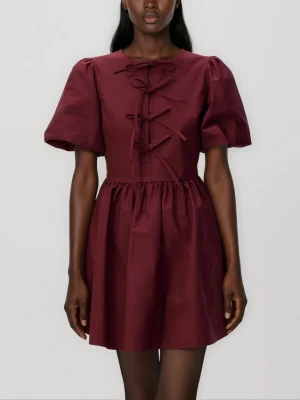 Reserved - Sukienka mini z wiązaniem - bordowy