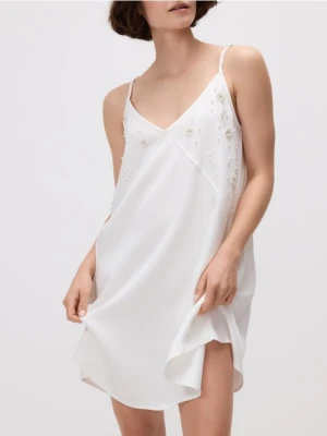 Reserved - Sukienka mini ze zdobieniem - biały