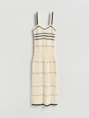 Reserved - Sukienka w ażurowy wzór - wielobarwny