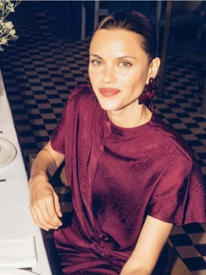 Reserved - Sukienka w zwierzęcy wzór - bordowy