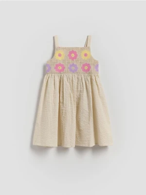 Reserved - Sukienka z ażurową górą - beżowy