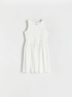 Reserved - Sukienka z ażurową górą - złamana biel
