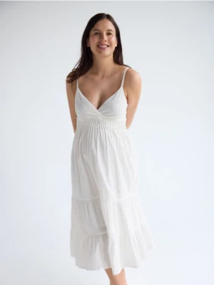 Reserved - Sukienka z ażurowym haftem - biały