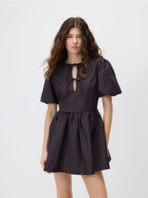 Reserved - Sukienka z bufiastymi rękawami - wielobarwny