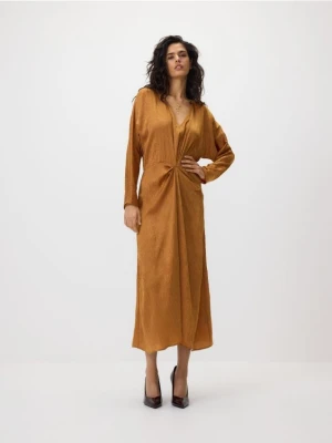 Reserved - Sukienka z drapowaniem - brązowy