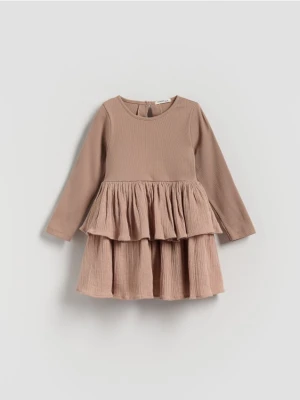 Reserved - Sukienka z falbankami - beżowy