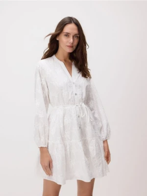 Reserved - Sukienka z haftem - biały