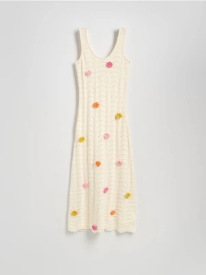 Reserved - Sukienka z kwiatową aplikacją - biały