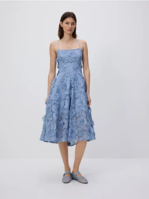 Reserved - Sukienka z kwiatową aplikacją - jasnoniebieski