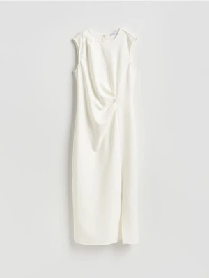 Reserved - Sukienka z marszczeniem - biały