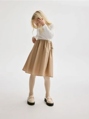 Reserved - Sukienka z odcięciem w talii - wielobarwny