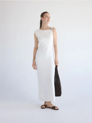 Reserved - Sukienka z ozdobnym detalem - złamana biel