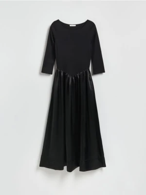 Reserved - Sukienka z ozdobnym dołem - czarny