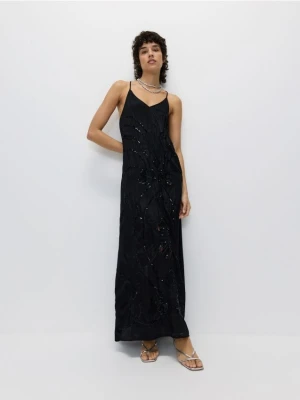 Reserved - Sukienka z ozdobnym haftem - czarny