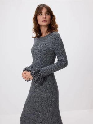 Reserved - Sukienka z ozdobnym rękawem - wielobarwny