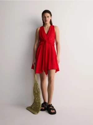 Reserved - Sukienka z ozdobnym wiązaniem - czerwony