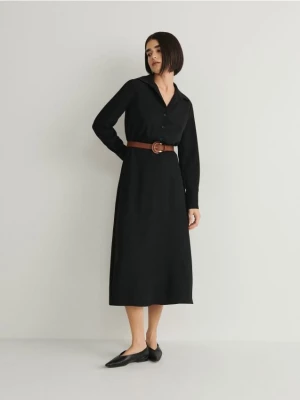 Reserved - Sukienka z paskiem - czarny