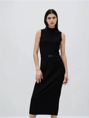 Reserved - Sukienka z paskiem - czarny