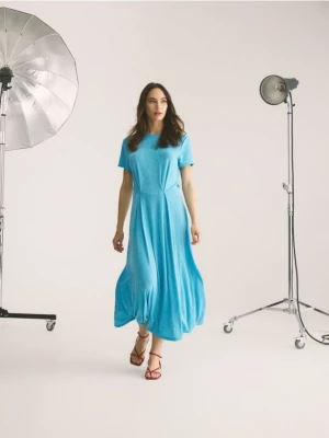 Reserved - Sukienka z połyskującej dzianiny - jasnoturkusowy