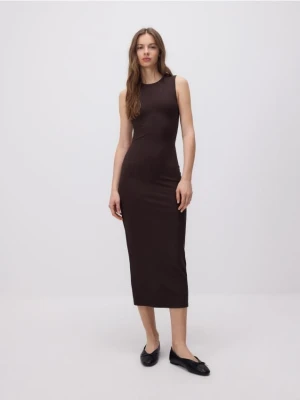 Reserved - Sukienka z rozcięciem na plecach - ciemnobrązowy