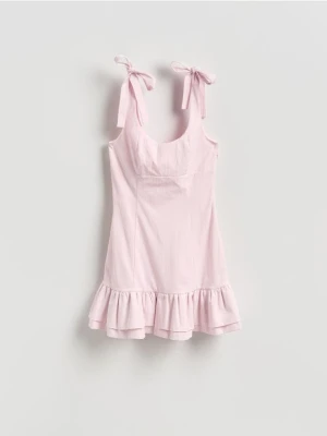 Reserved - Sukienka z wiązaniami przy ramionach - pastelowy róż