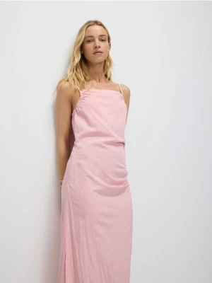 Reserved - Sukienka z wiskozą - różowy