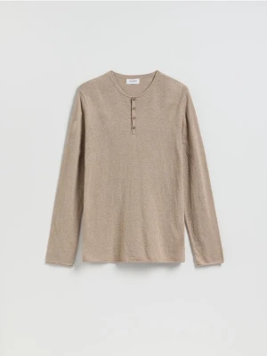 Reserved - Sweter henley - beżowy