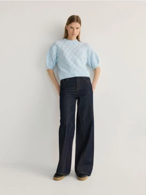 Reserved - Sweter w ażurowy wzór - jasnoniebieski