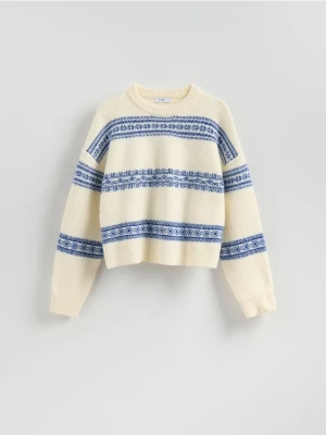 Reserved - Sweter we wzory - niebieski