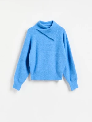 Reserved - Sweter z asymetrycznym kołnierzem - niebieski
