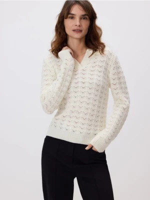 Reserved - Sweter z dodatkiem wełny - biały