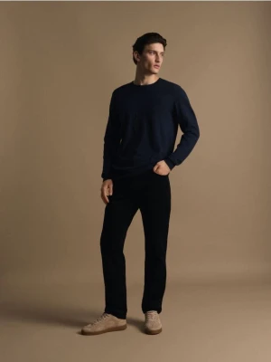 Reserved - Sweter z domieszką kaszmiru - granatowy