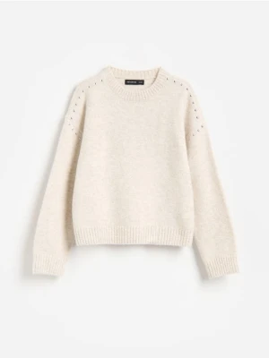 Reserved - Sweter z domieszką wełny - kremowy