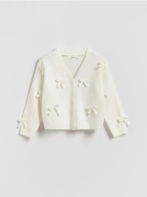 Reserved - Sweter z domieszką wełny - złamana biel