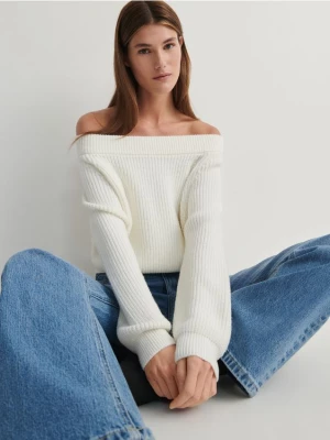 Reserved - Sweter z drobnym splotem - kremowy